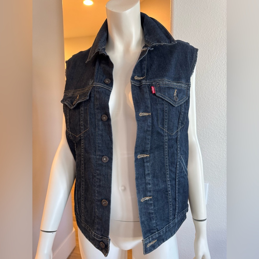 Levi's denim trucker/ biker vest made in Colombia M unisex
New no tags